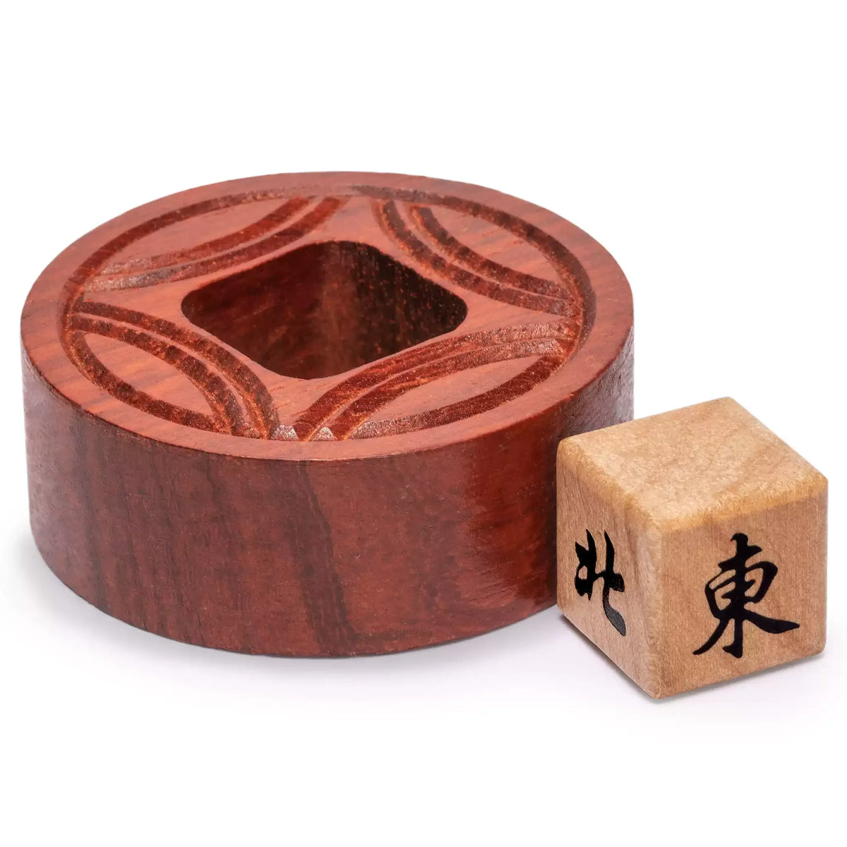 Wooden mahjong wind indicator in beige solid wood (2 of 5)