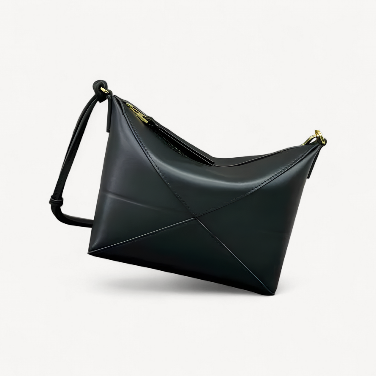Mahjong crossbody bag in leather (3 of 10)
