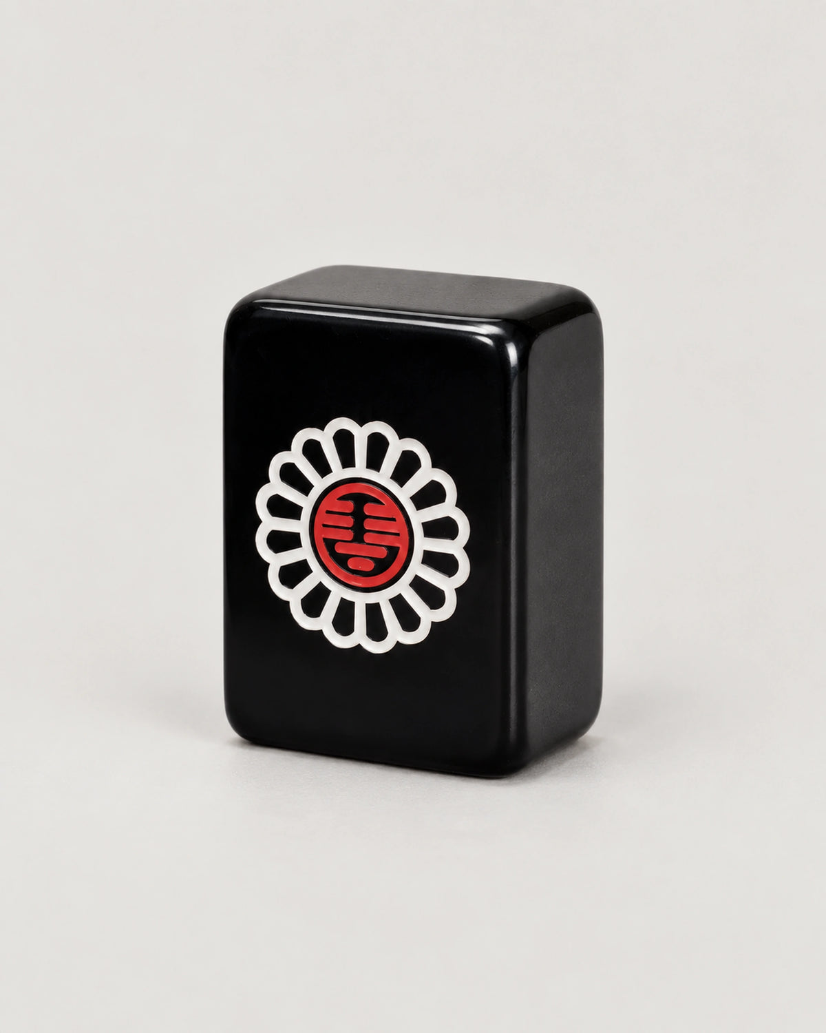 Black Tile Mahjong Set - Ink — Single tile detail