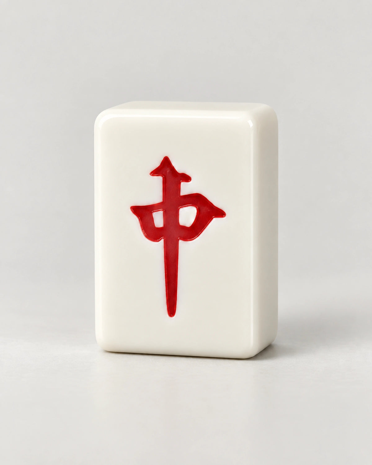White Engraved Mahjong Set - Quartz — Single tile detail — validated second pass